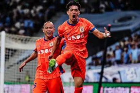 开云平台中国山东泰山训练开放日；国际比赛日绝杀压哨引欢呼；NBA常规赛在即；年轻球员得到机会的简单介绍